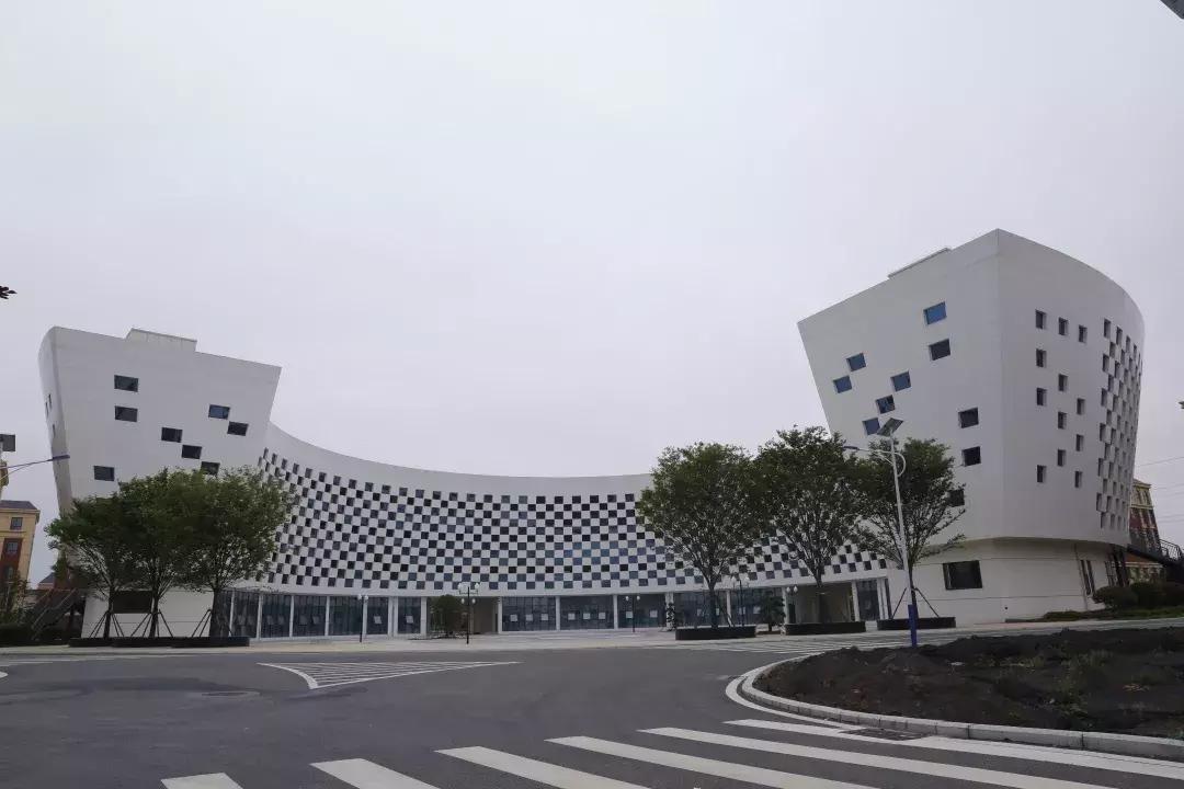 南阳第2完全学校,南阳第三个完全学校