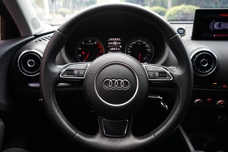 a3是换壳版高尔夫,高尔夫gti和奥迪a3哪个值得买