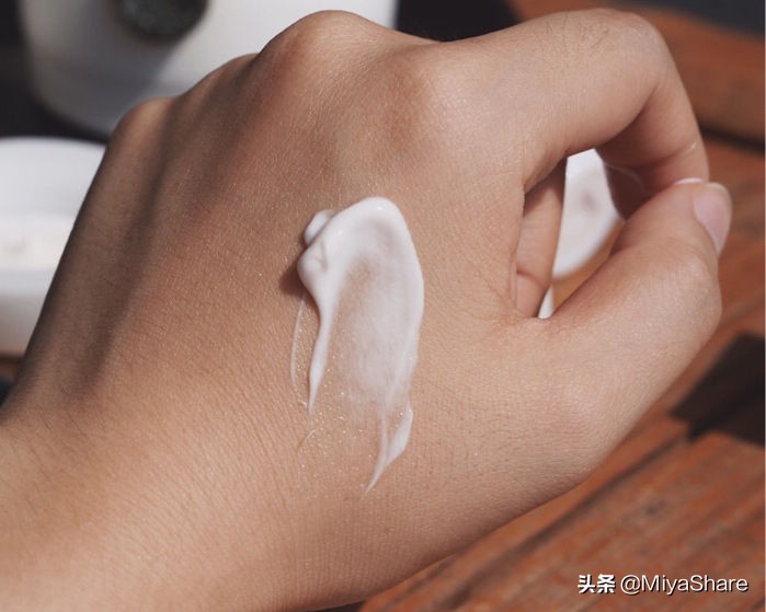 资生堂悦薇面霜清爽和滋润区别,资生堂鲜润赋活面霜改款