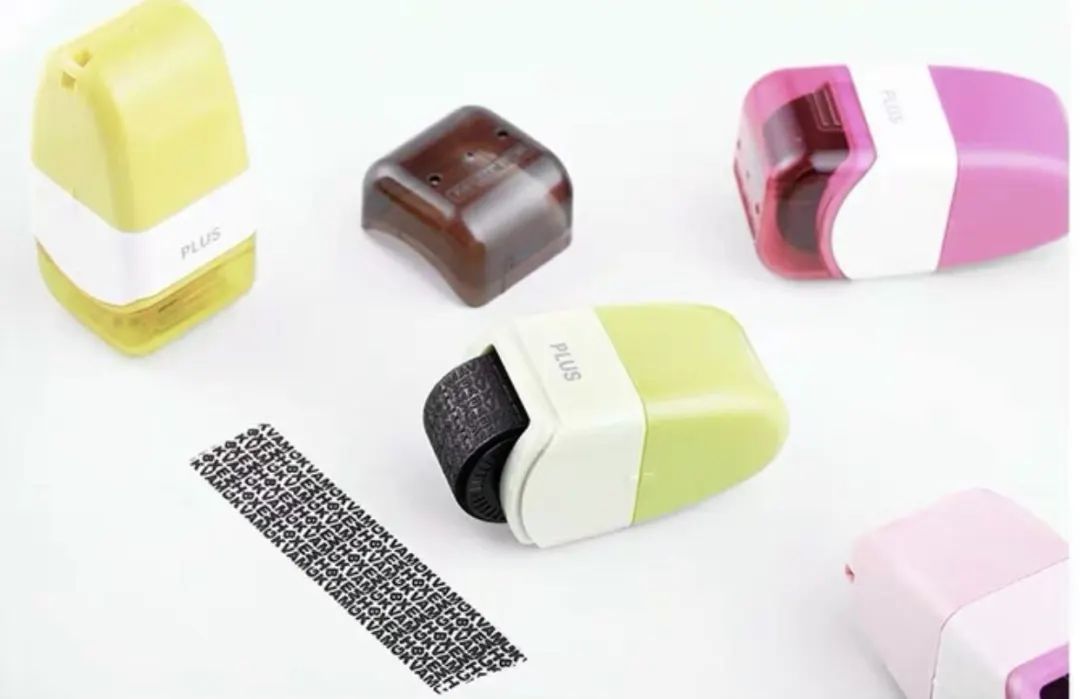 现在，全靠霓虹文具给我带来工作的归属感