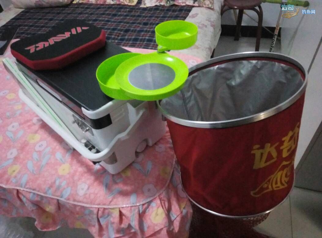 黑坑钓箱拉饵盘正确的安装,钓箱更换配件