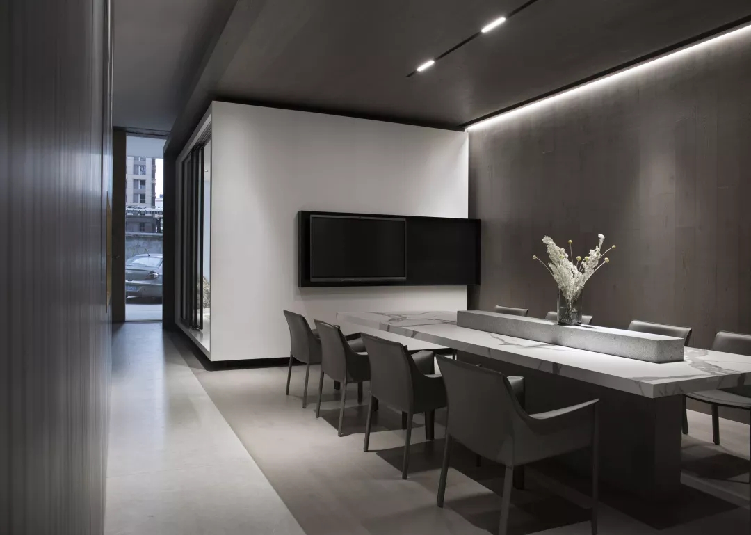 一个被遗忘的城市边角如何通过设计成为视觉焦点?