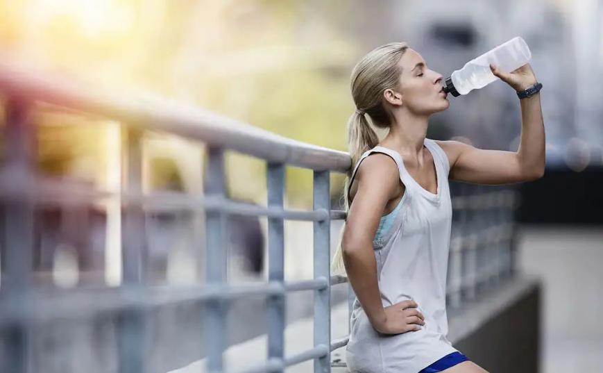 全球第一美胸到gucci老板娘，43岁身价超2300亿，她究竟有多美？