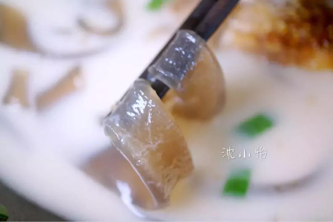 为啥做的鱼头汤的味道不太好喝呢,为什么自己煮的鱼头汤总是不白