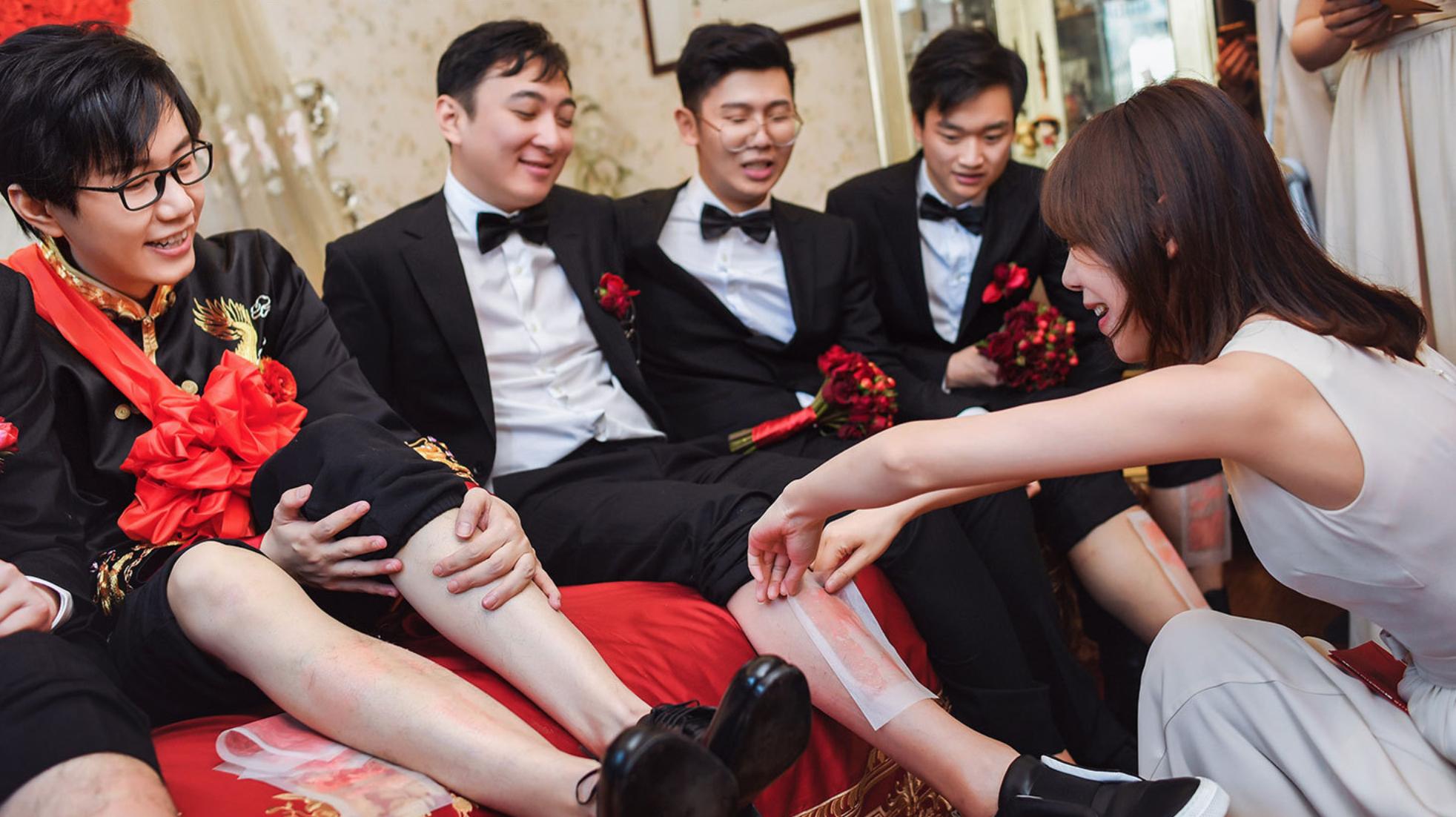 王思聪送酒神的劳斯莱斯是哪款,酒神王思聪婚礼送劳斯莱斯