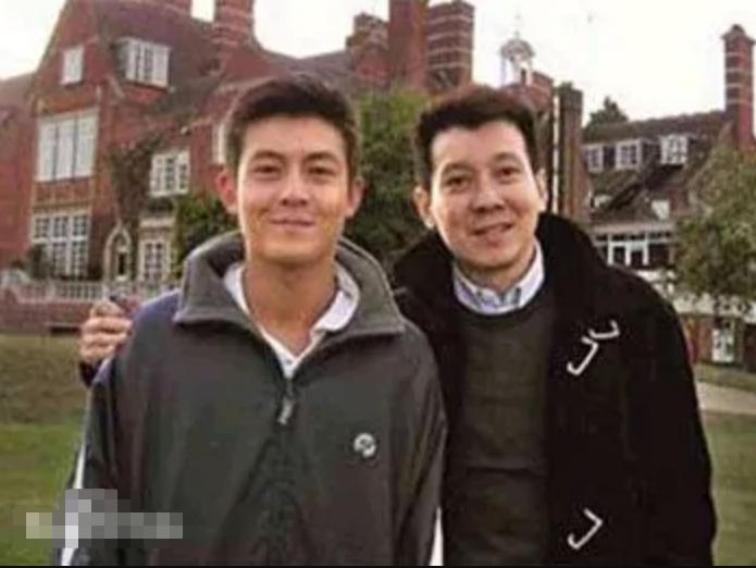 陈冠希父亲破产原因,陈冠希的事迹