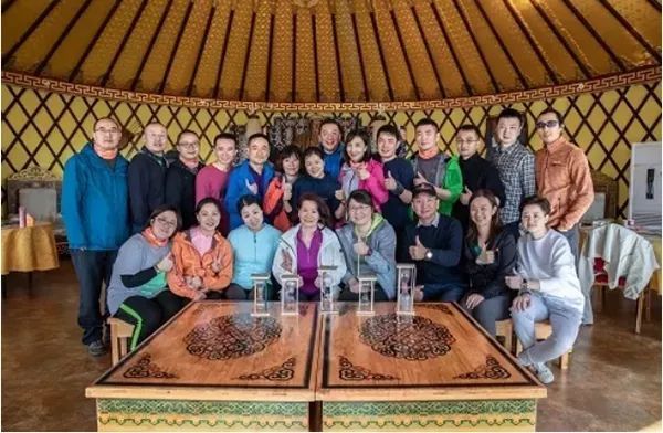 腾格里沙漠高端团建,腾格里沙漠徒步团建几天