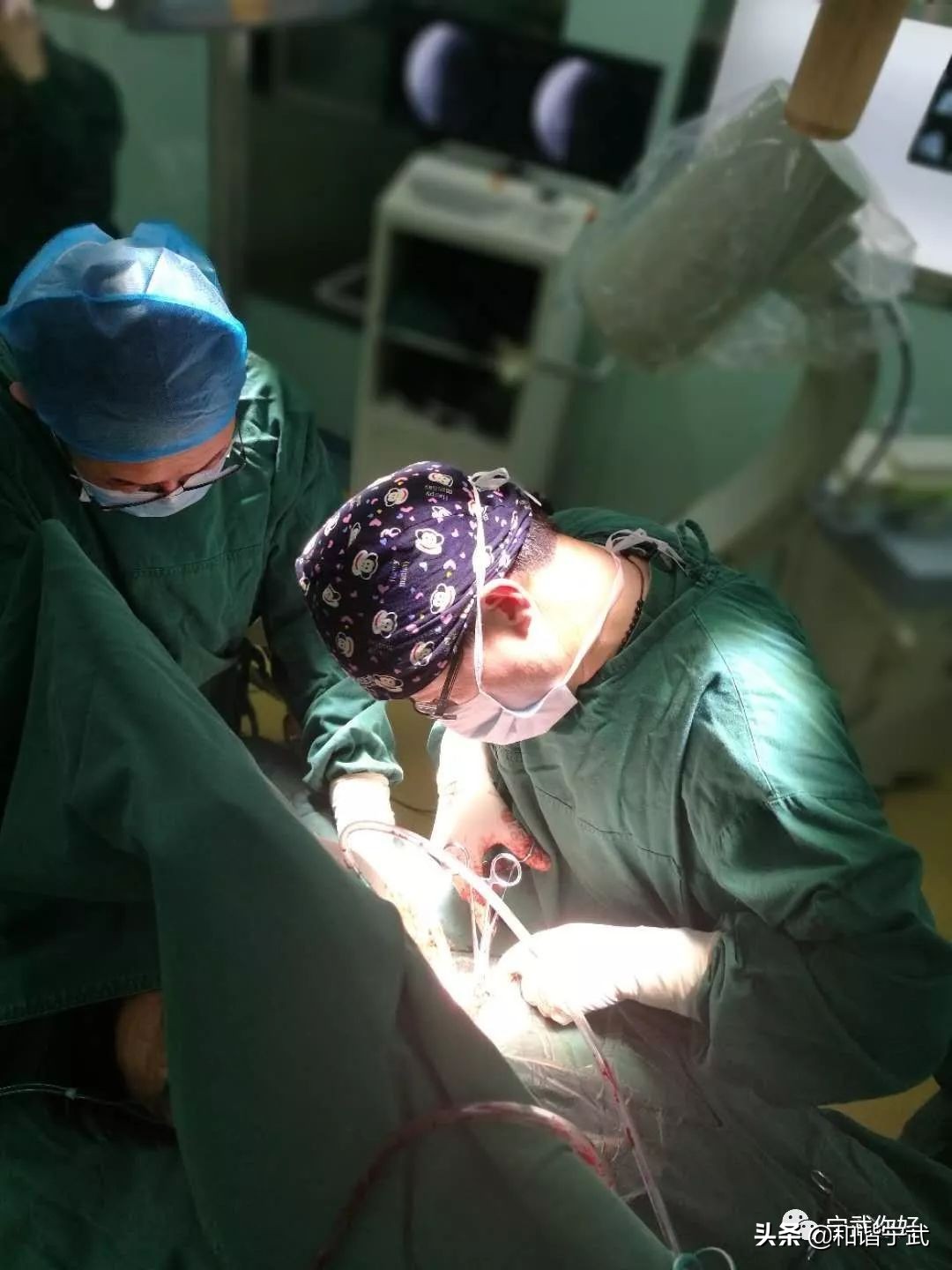 宁武县人民医院骨科主任曹丽东与生命赛跑的白衣天使