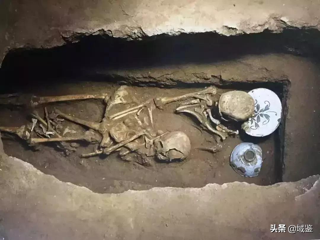 古人真的睡硬的瓷枕吗,瓷枕真正的用途