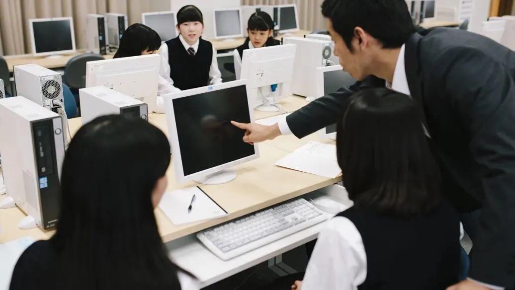 想学大数据技术专业有什么条件,中职学大数据技术应用有前途吗