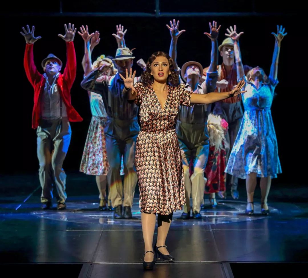 思前想后，我们派出她角逐《权力的游戏》硬核玩家