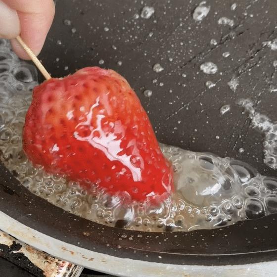 整个朋友圈都在刷《动森》，而我却爱上了在厨房刷锅