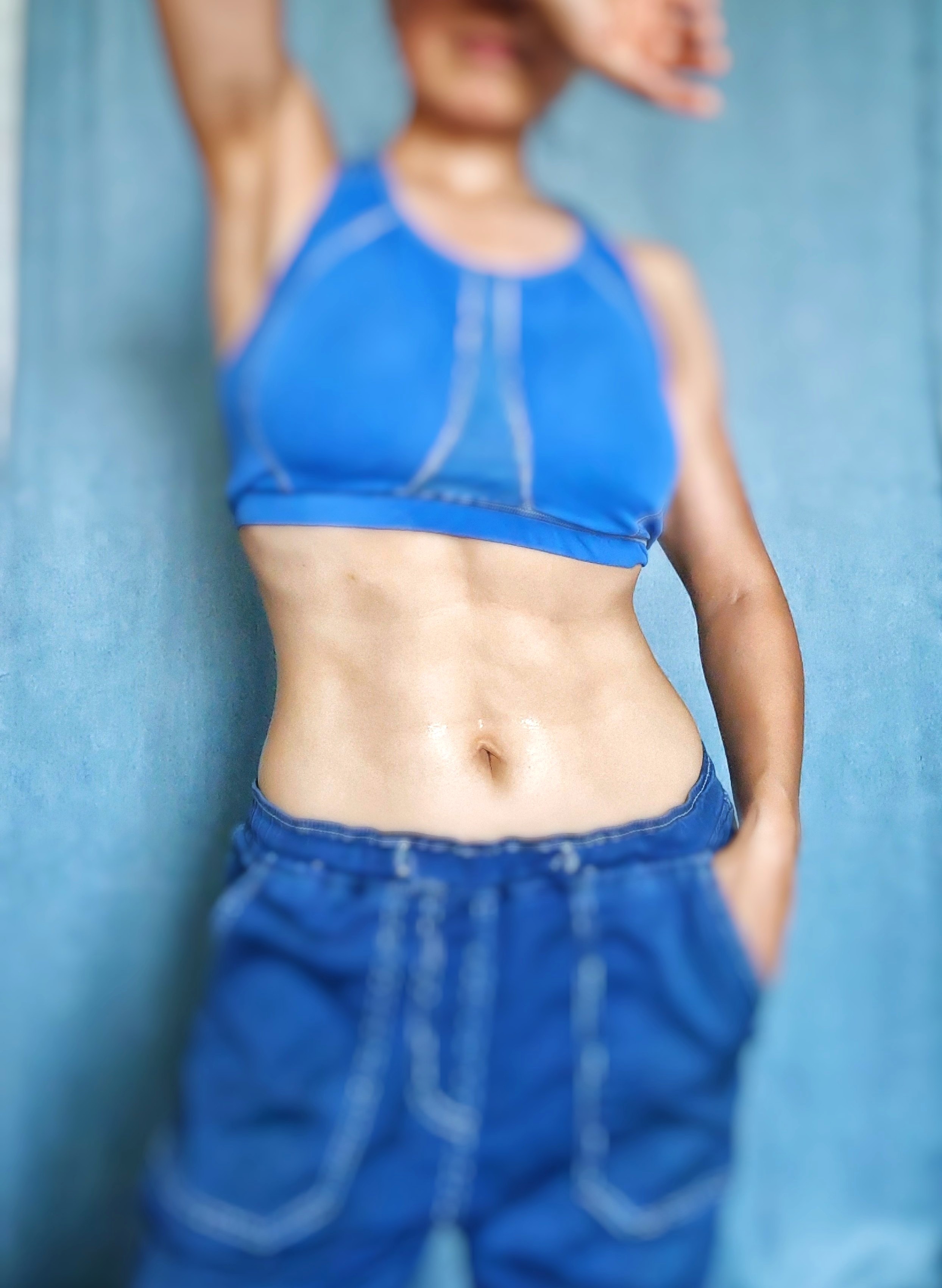 十岁女孩练出马甲线和腹肌,如何练出腹肌马甲线一天就成