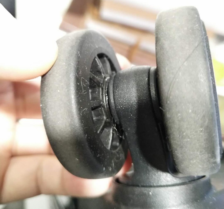 登机箱买全铝的好吗,登机箱买拉链的好还是铝框的好