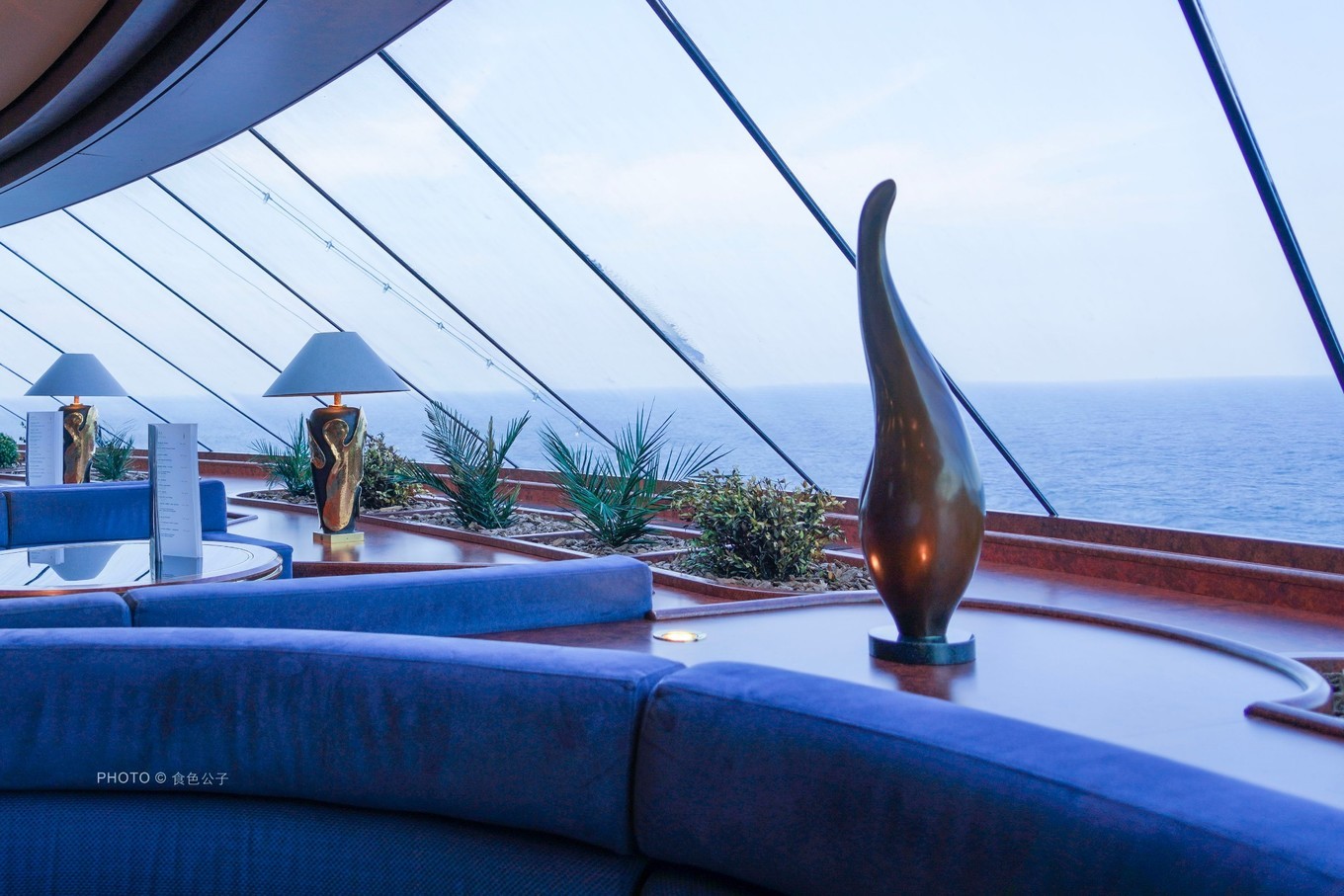 邮轮像海上养猪场,海上养猪场不负盛名