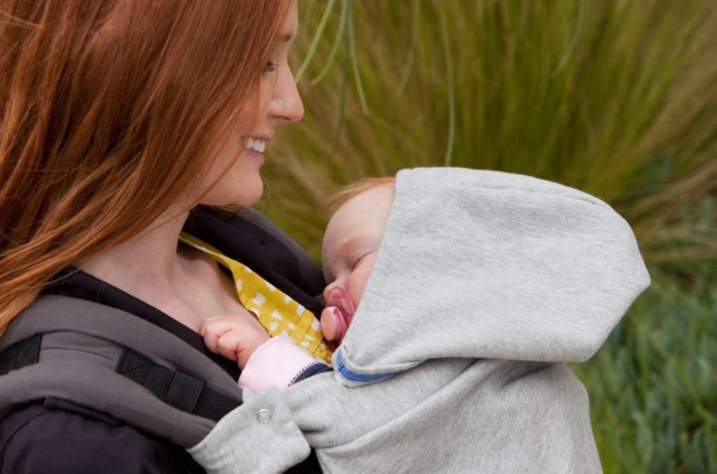 新生儿如何抱才是正确的姿势呢,新生儿怎么抱姿势正确简单