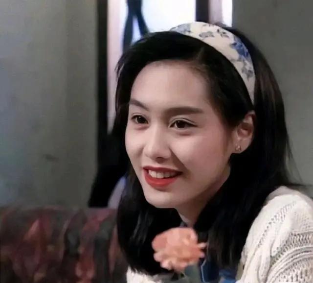 港圈女星是怎么被*养包**的？