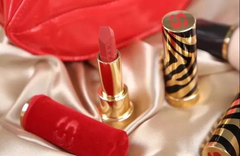 天不怕,地不怕,就怕“口红一哥”李佳琦OhMyGod!