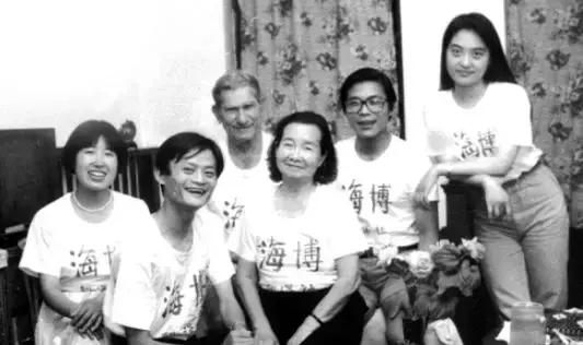 马云去阿里巴巴集团上班全过程,马云在阿里巴巴集团的职位