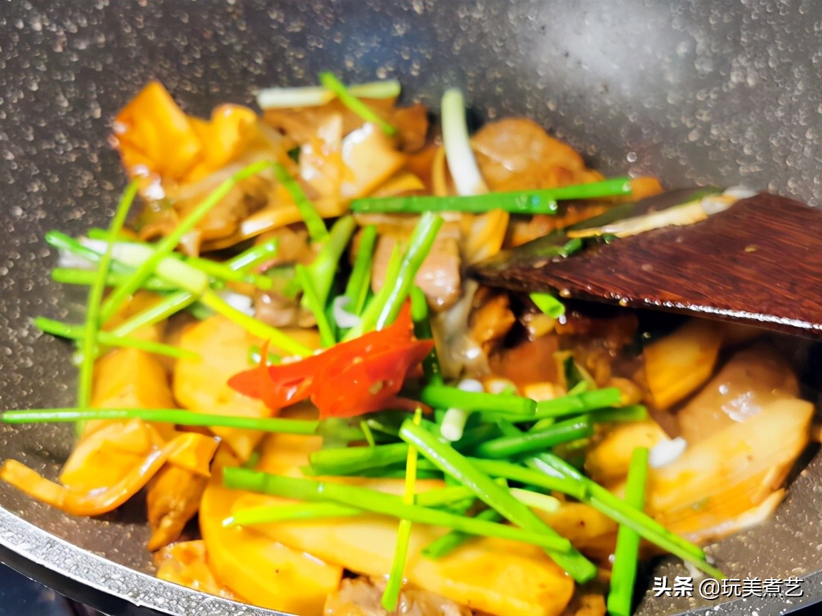 6月的笋怎么吃,八月笋怎么焯水