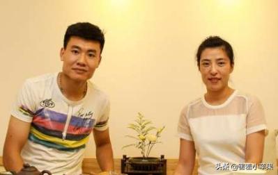 中国男足太太团完整版,中国男足出征带太太团