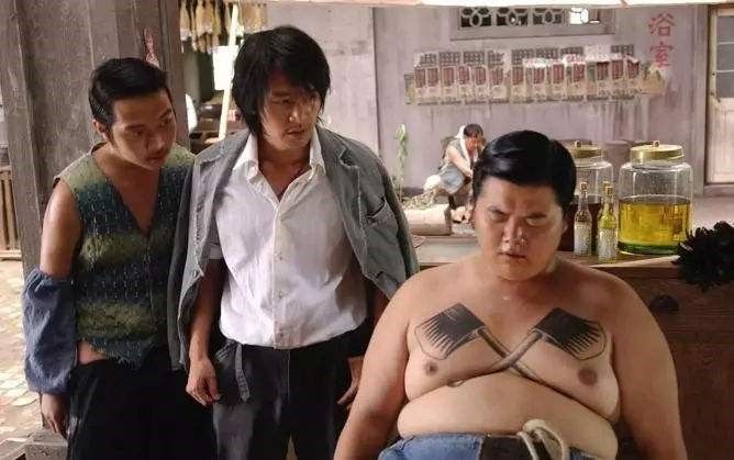 周星驰给钱拍戏,周星驰成名后只给4个人当配角