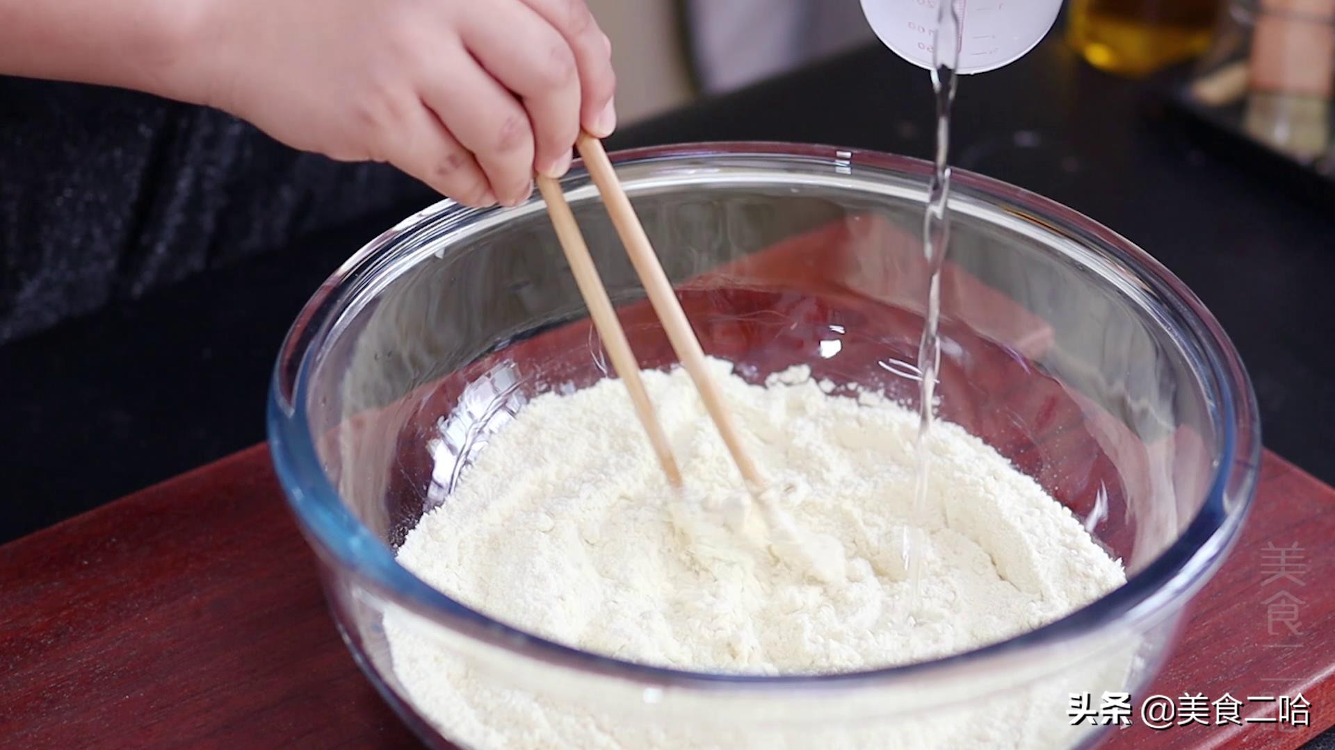 做的油炸糕为什么会塌,做炸糕的面稀了咋办