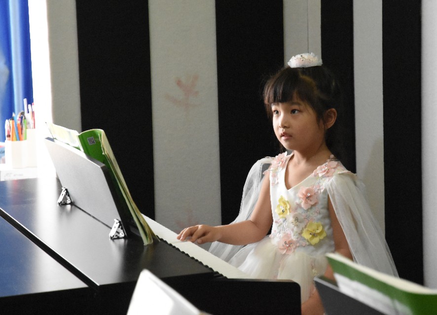 淮阳金色童年钢琴小屋引领孩子们走向正规的艺术道路