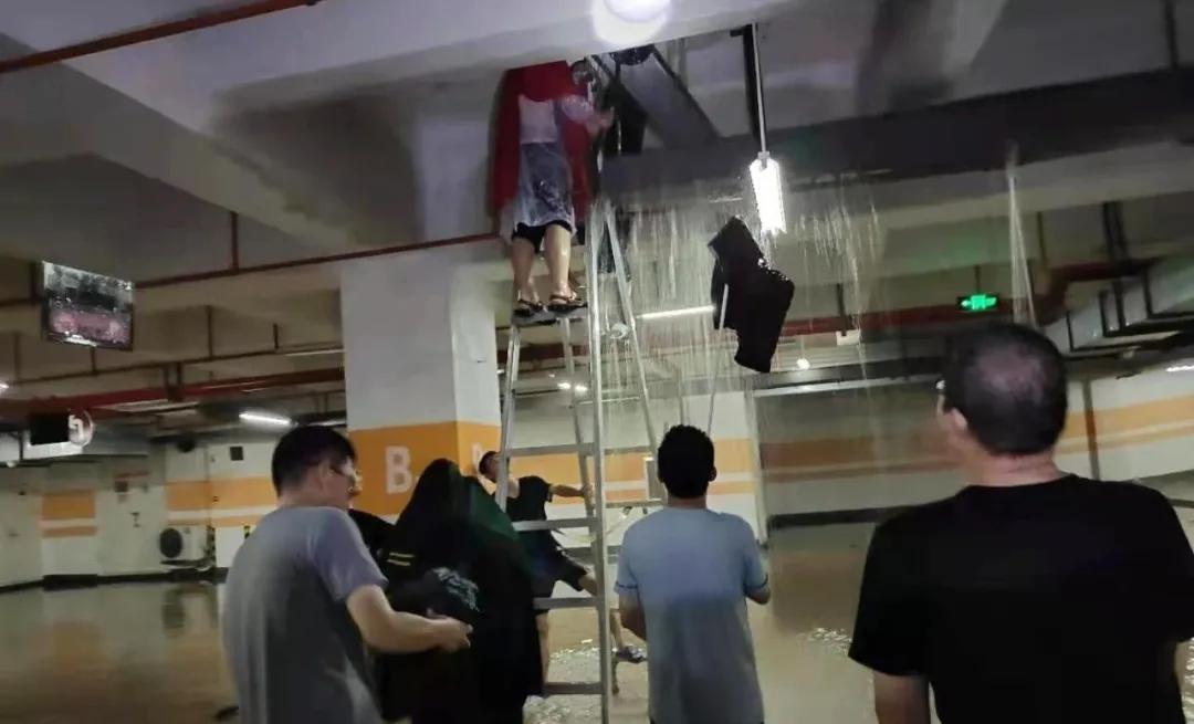 再迎暴雨！那些正弘物业人的动容画面