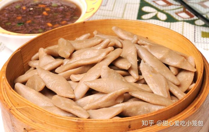 山药蛋和莜面栲栳栳,只有莜面栲栳栳还有个山药蛋