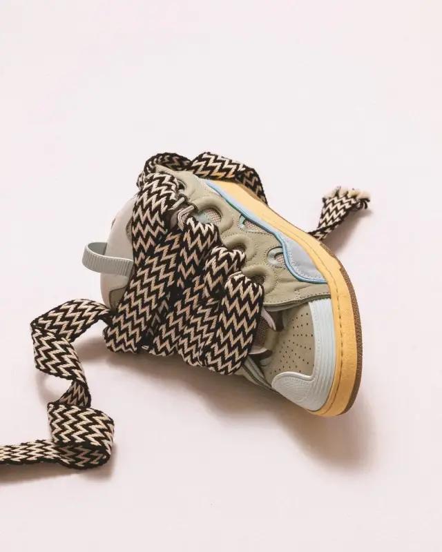 Rhude、Amiri、BAPESTA...靠着抄袭擦边球的潮牌，越来越火了？