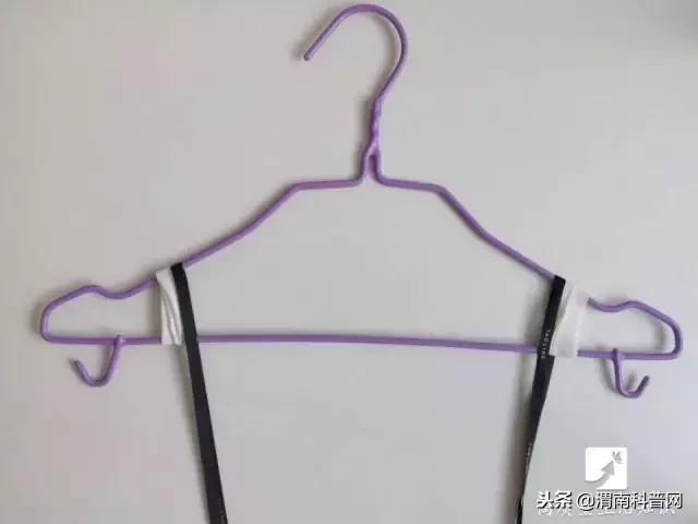 衣服粘毛毛小妙招,洗衣机洗衣服衣服粘毛怎么解决