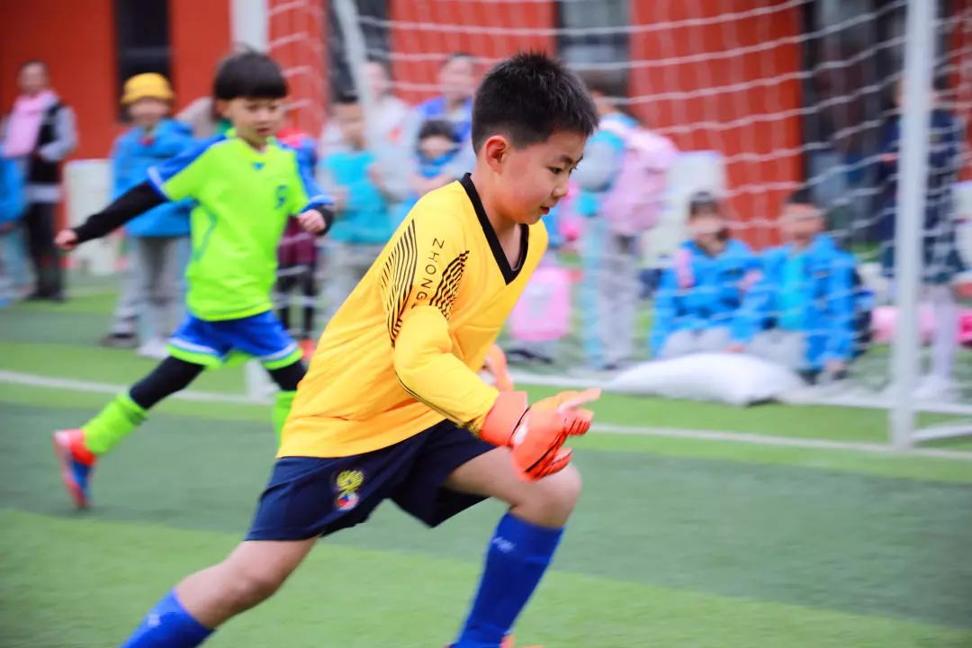 第二届校园足球赛拉开帷幕,曲江新区首届校园足球联赛