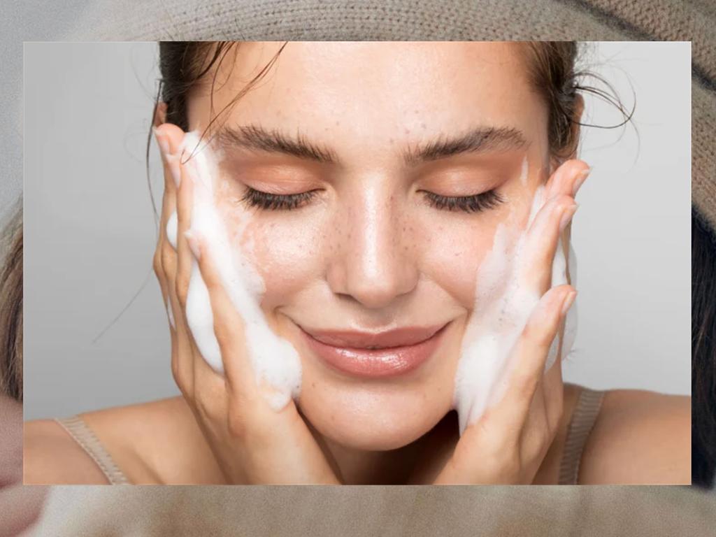 这才是正确洗脸方式,正确的洗脸方式请收藏