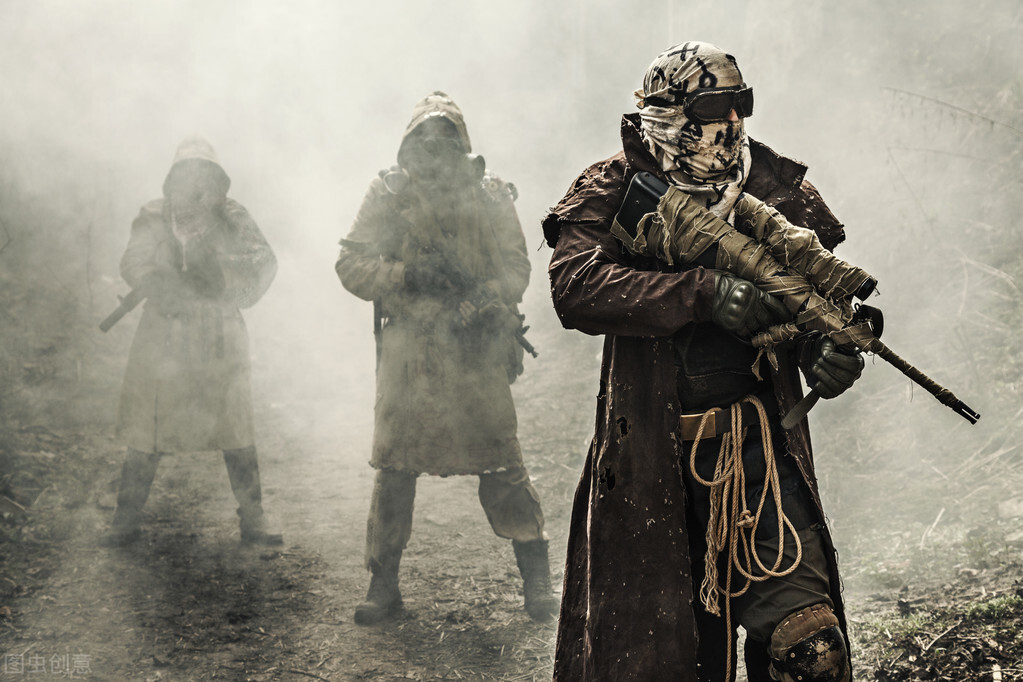 如果有核弹怎么逃生,核大战视频人类逃生