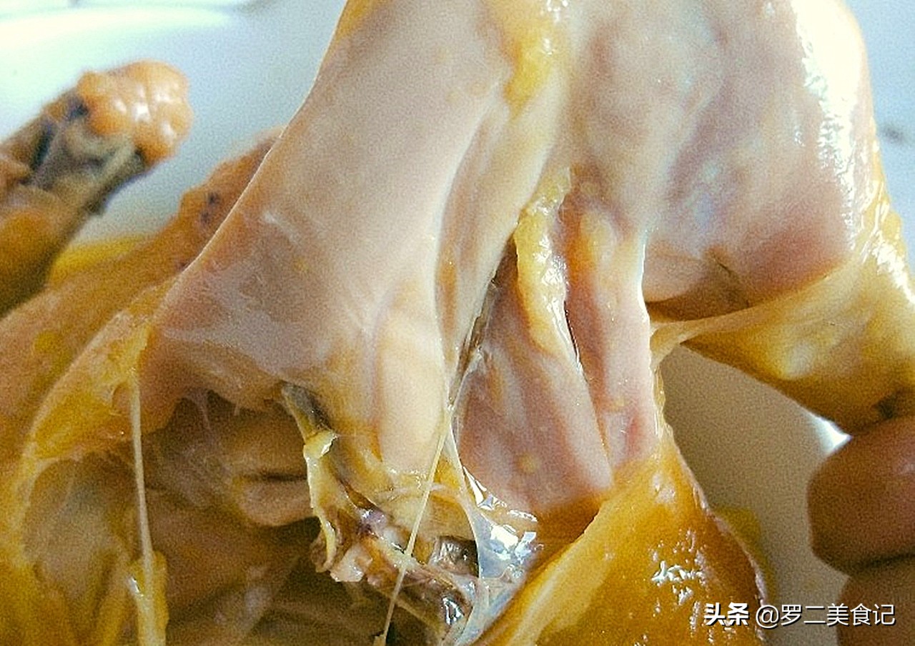 广东电饭煲盐焗鸡的正宗做法,盐焗鸡电饭煲家庭做法窍门是什么