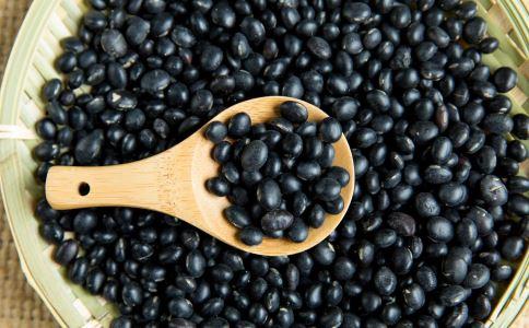 头发干燥易脱落怎么办？聚美丝告诉你解决办法