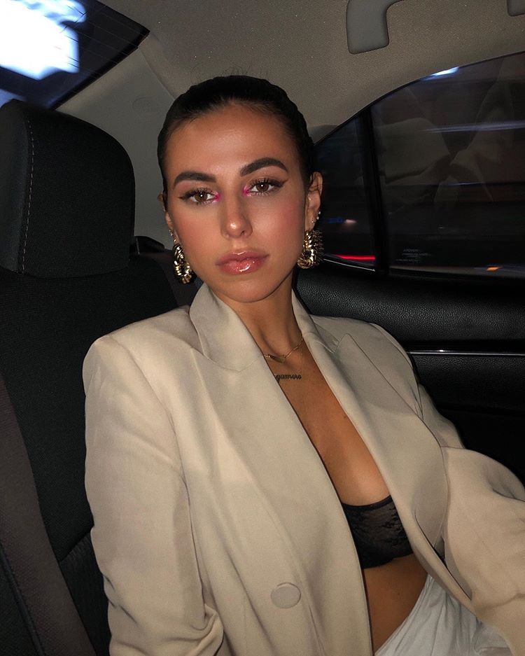 给卡戴珊当助理,卡戴珊助理帮忙整理