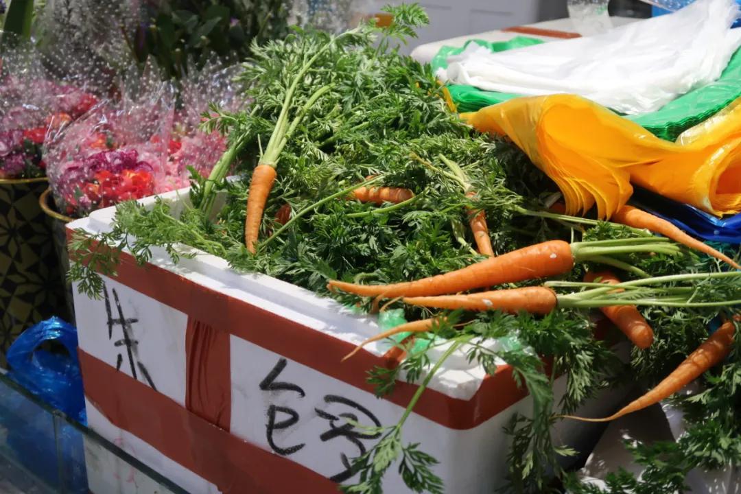 在这个足足2万平的奇妙海鲜“商场”，我找到了赚钱的动力