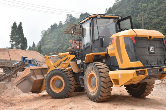 河里沙石,河里的鹅卵石贵吗