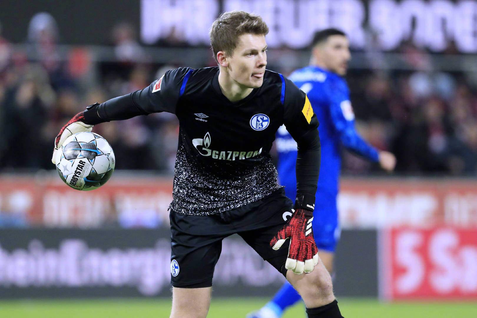 诺伊尔续约,诺伊尔续约到2025年几月