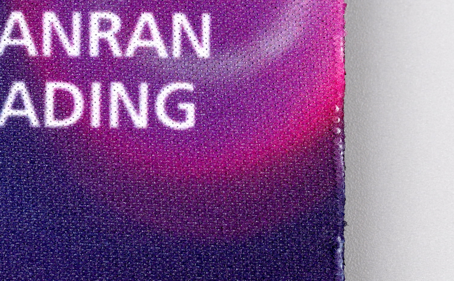 rog月刃搭配什么鼠标垫,多少尺寸的rog鼠标垫最适合打游戏