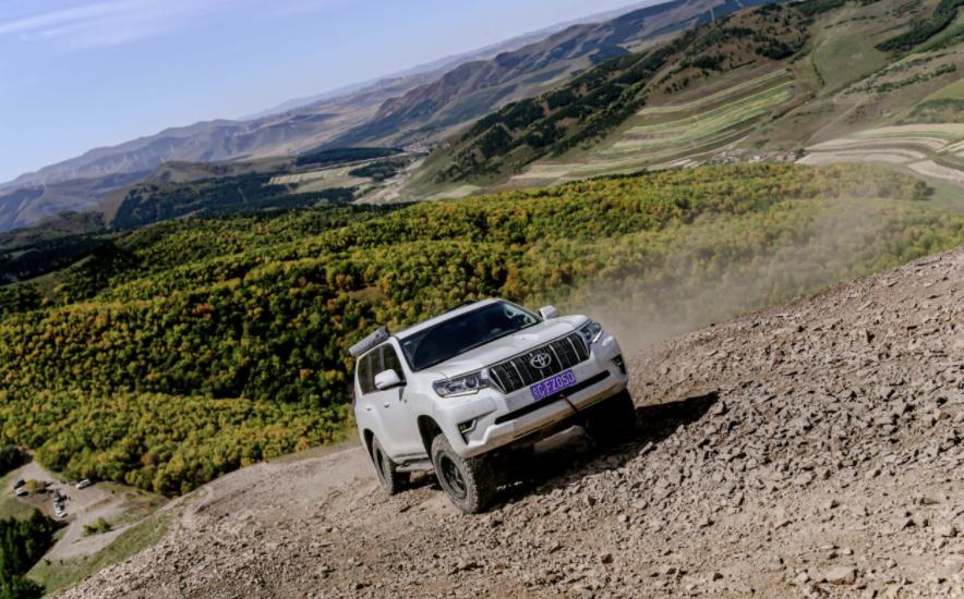 牧马人2.0t和普拉多4.0哪个好,普拉多与牧马人