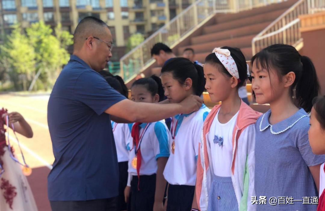 烟台莱山第二实验小学足球比赛,芝罘区港城小学区长杯足球赛