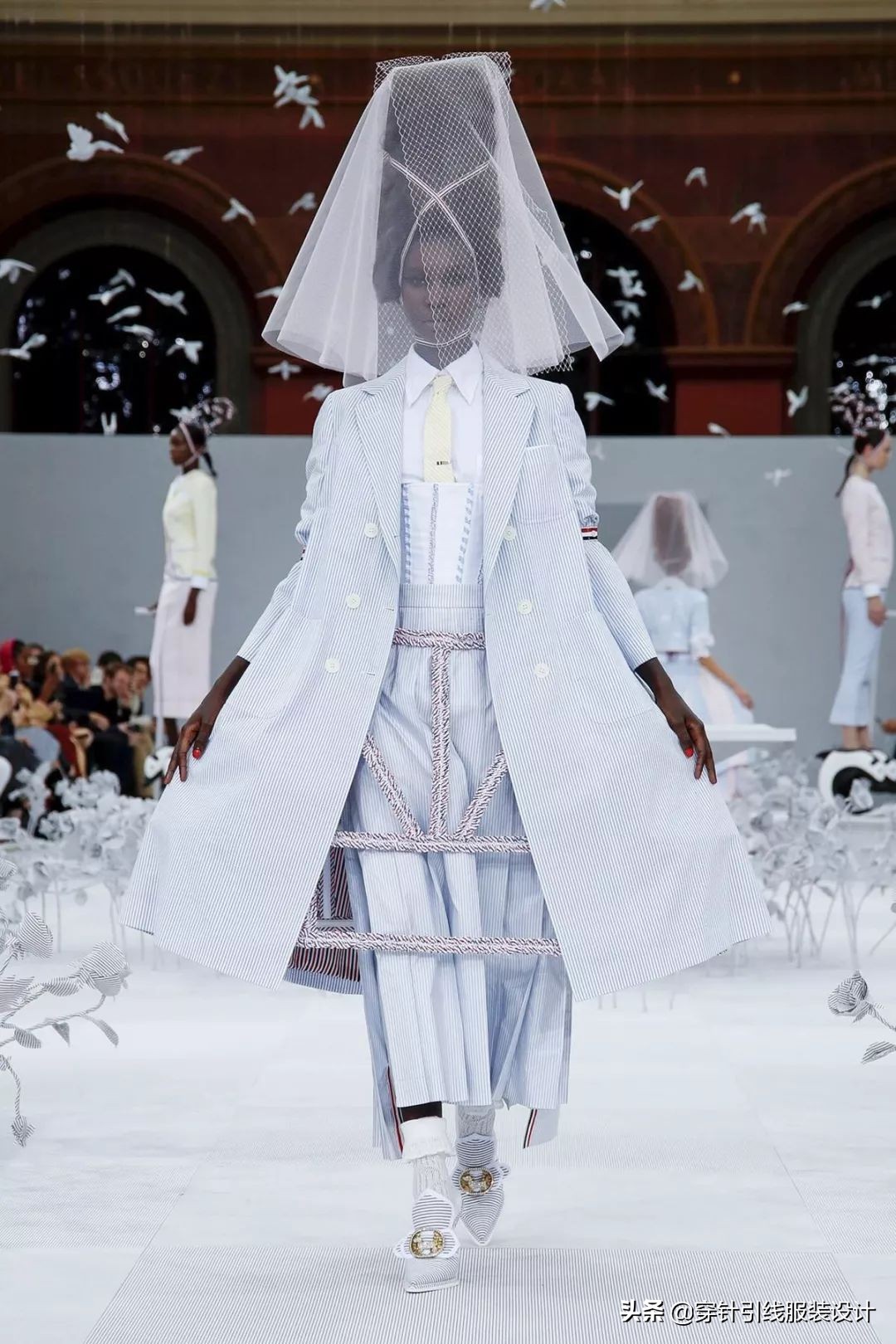 thombrowne西装全身搭配,thombrowne西装上身效果