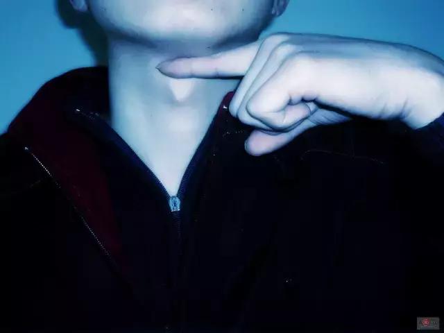 唱歌如何发声打开喉咙,唱歌怎么打开喉头