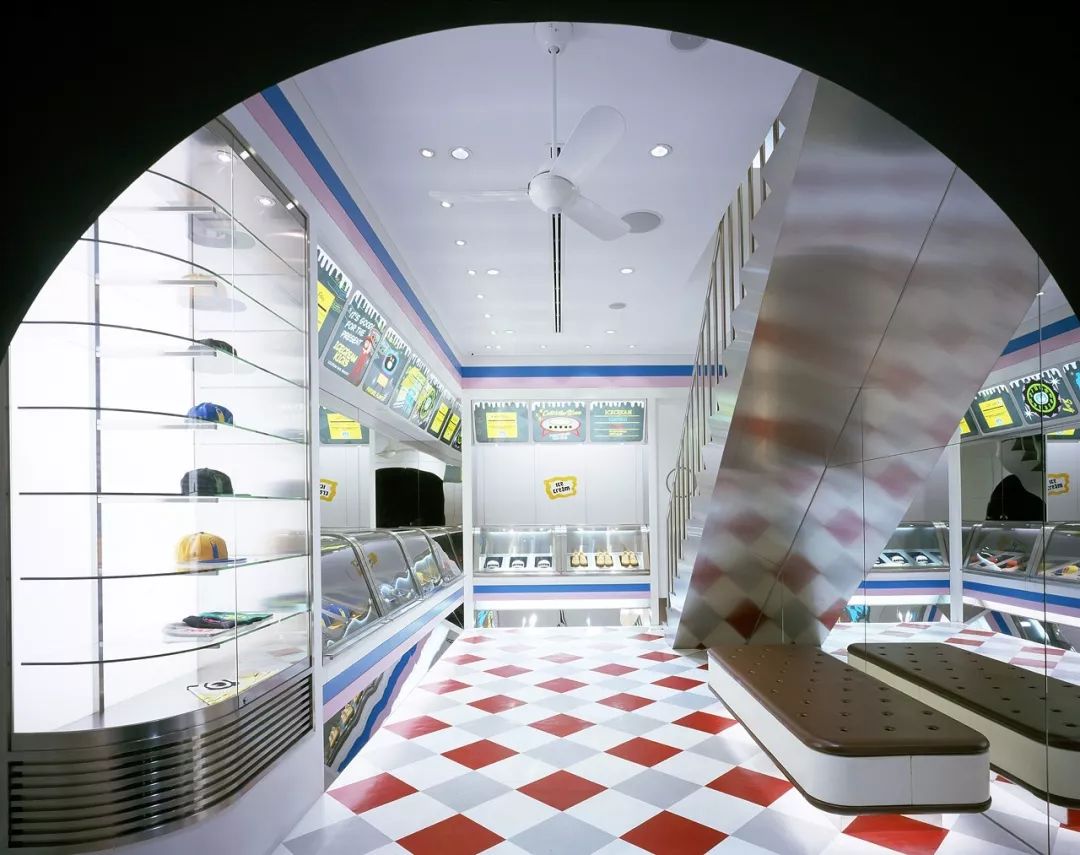 从优衣库到南京步行街,优衣库到路易威登