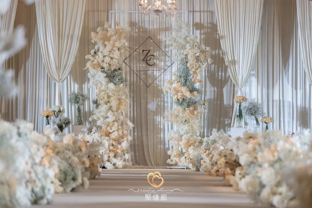 香槟色的寓意是我只钟情你一人,温柔的香槟轻奢婚礼