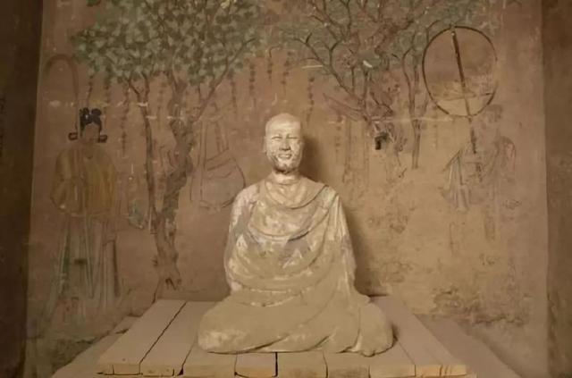 莫高窟是雕塑还是泥塑,美国敦煌莫高窟菩萨雕塑