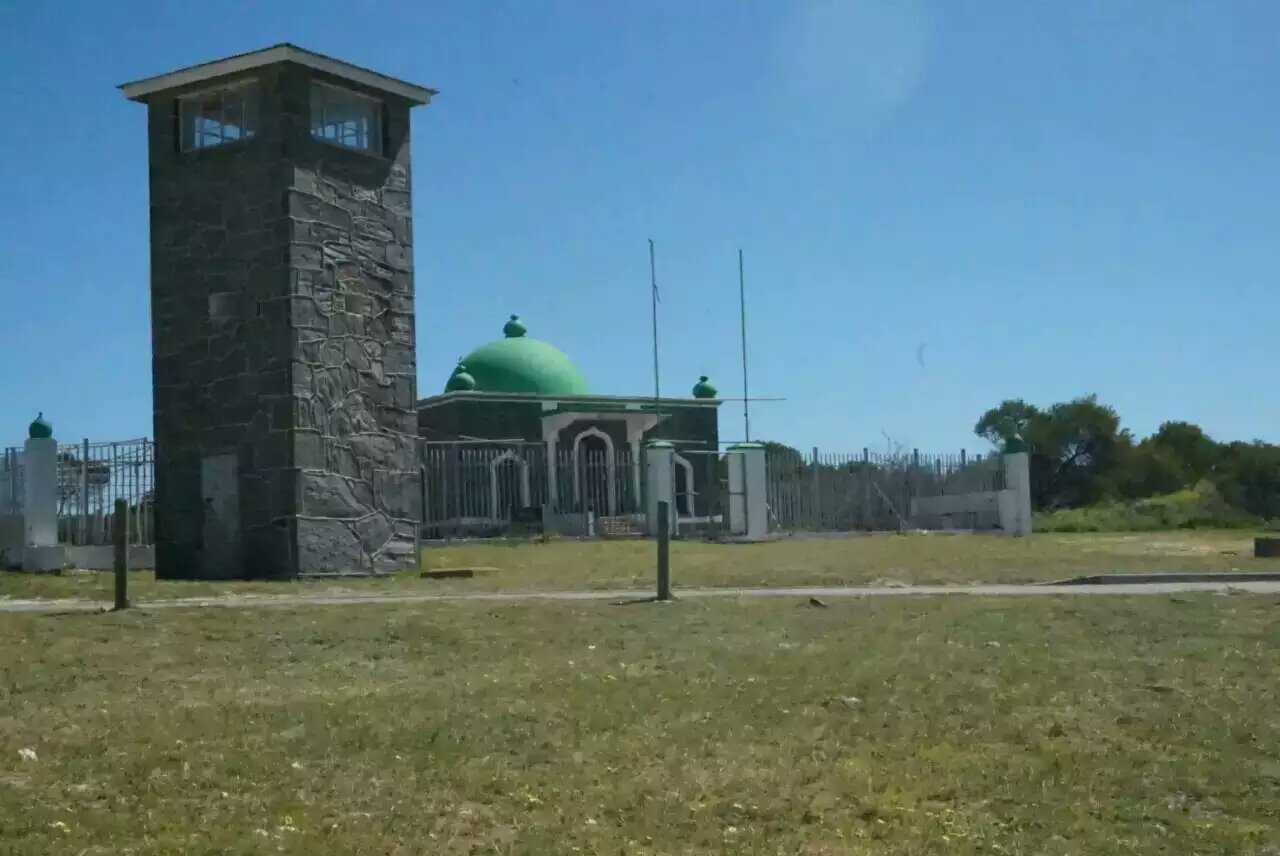 曼德拉在监狱多少年,南非总统曼德拉罗本岛